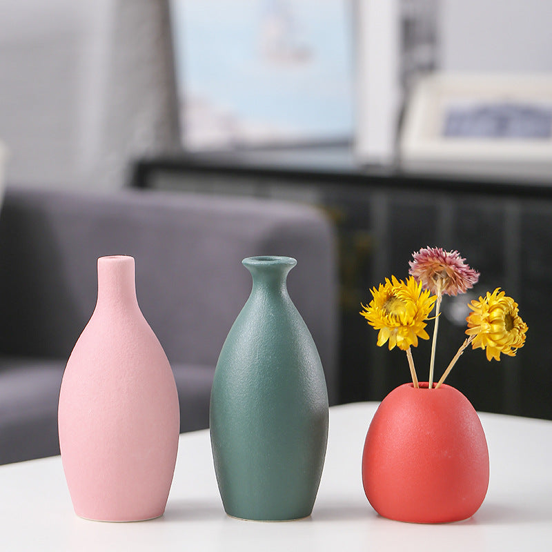 Modern Sculptural Ceramic Vase Stornfeild