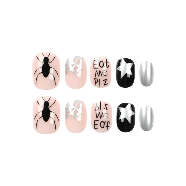 Creative nail art with Halloween motifs Stornfield