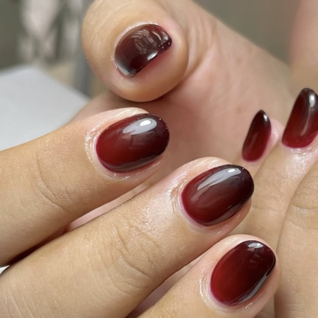 Artificial Nail Art with Elegant Ombre Effect Stornfield
