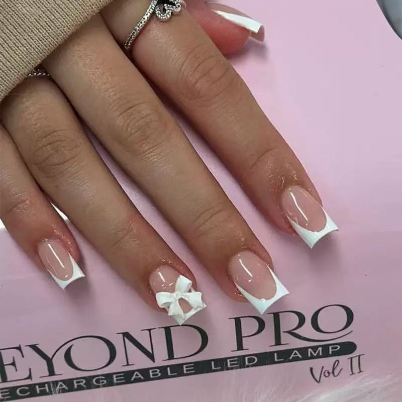 Nail Art Fake Nails Set with Elegant Bow Accents Stornfield