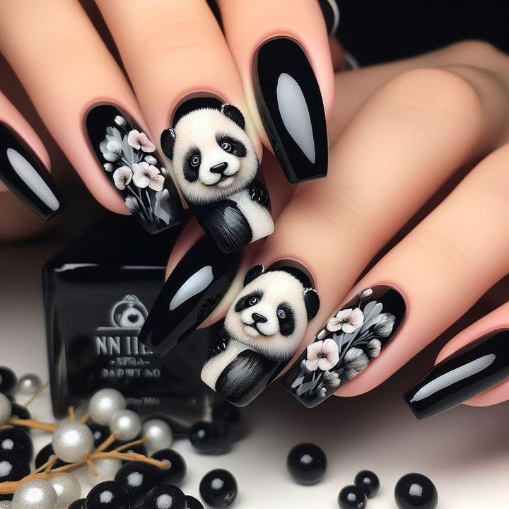 Panda motif artificial nails Stornfield