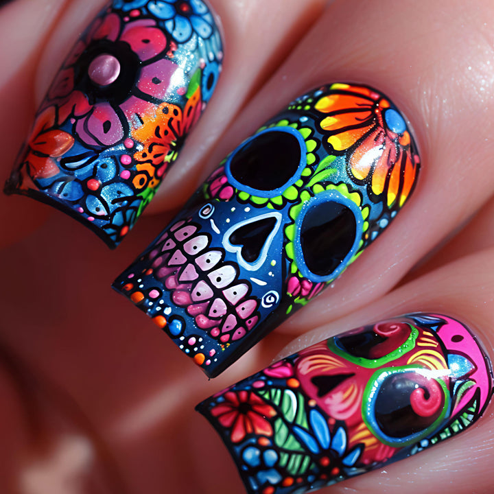 Nail art set with Lively Skull Design Stornfield