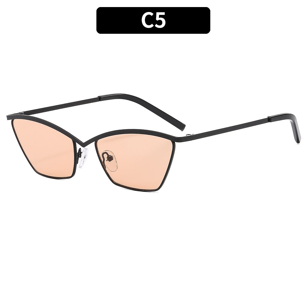 Stylish Angular Cat-Eye Sunglasses
