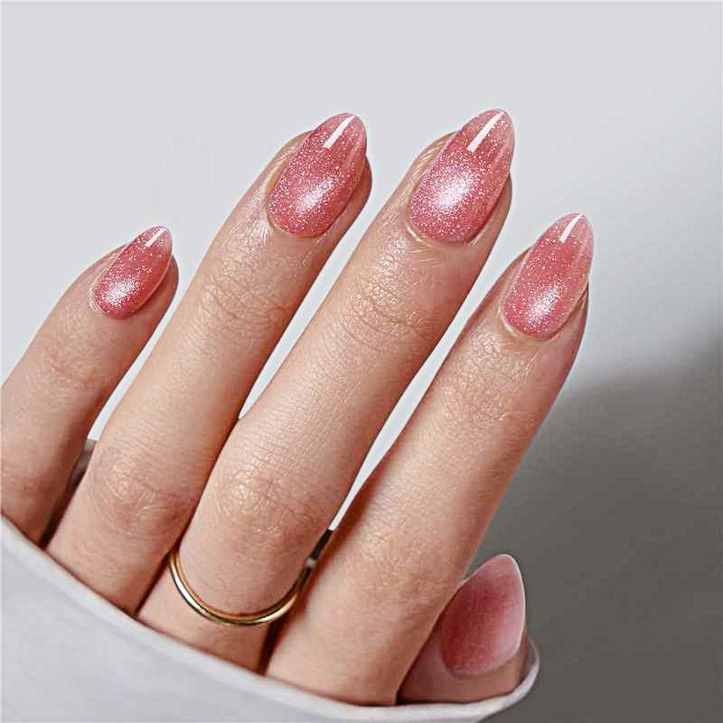 Elegant Almond-Shaped Press-On Nails Stornfield