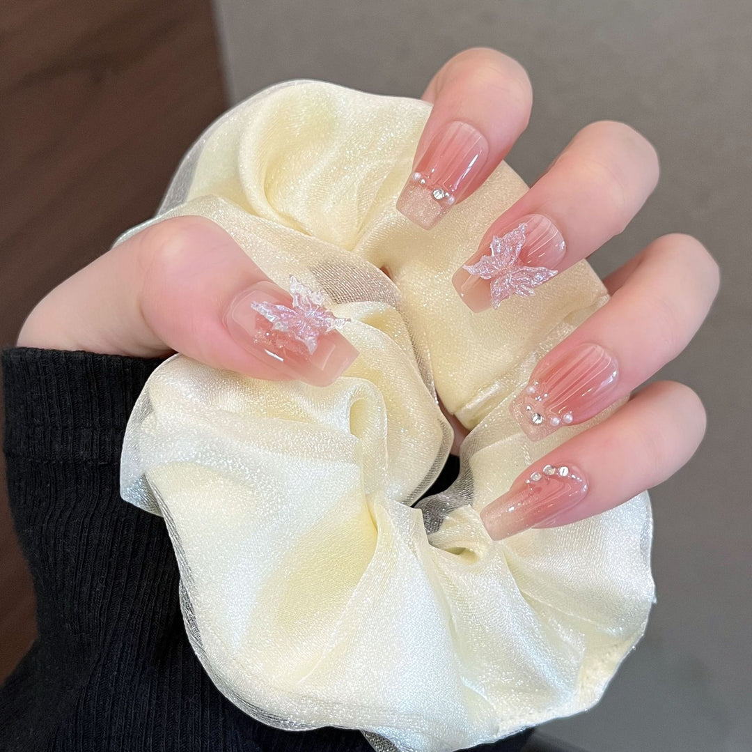 Artistic Floral-Embellished Press-On Nail Art Stornfield
