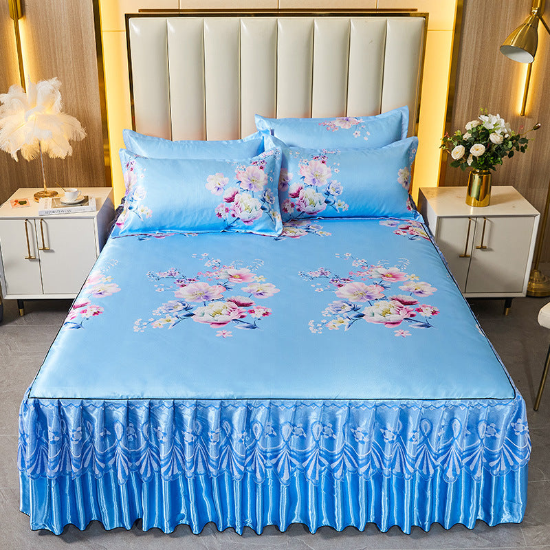 Ladies daybed cover with playful bear motif Stornfield