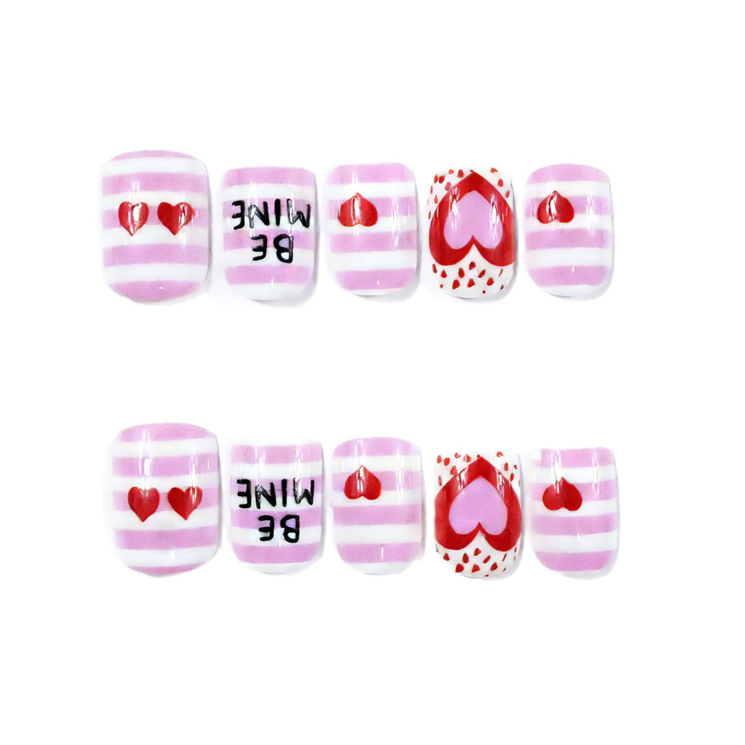 Romantic Heart-Themed Nail Art Stornfield