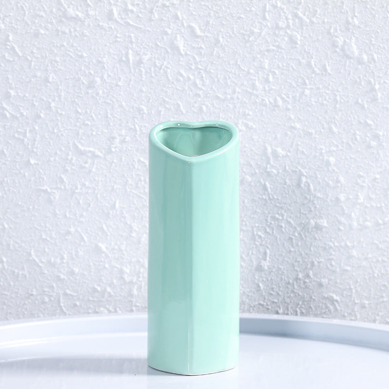Heart-Shaped Elegant Ceramic Vase Stornfeild