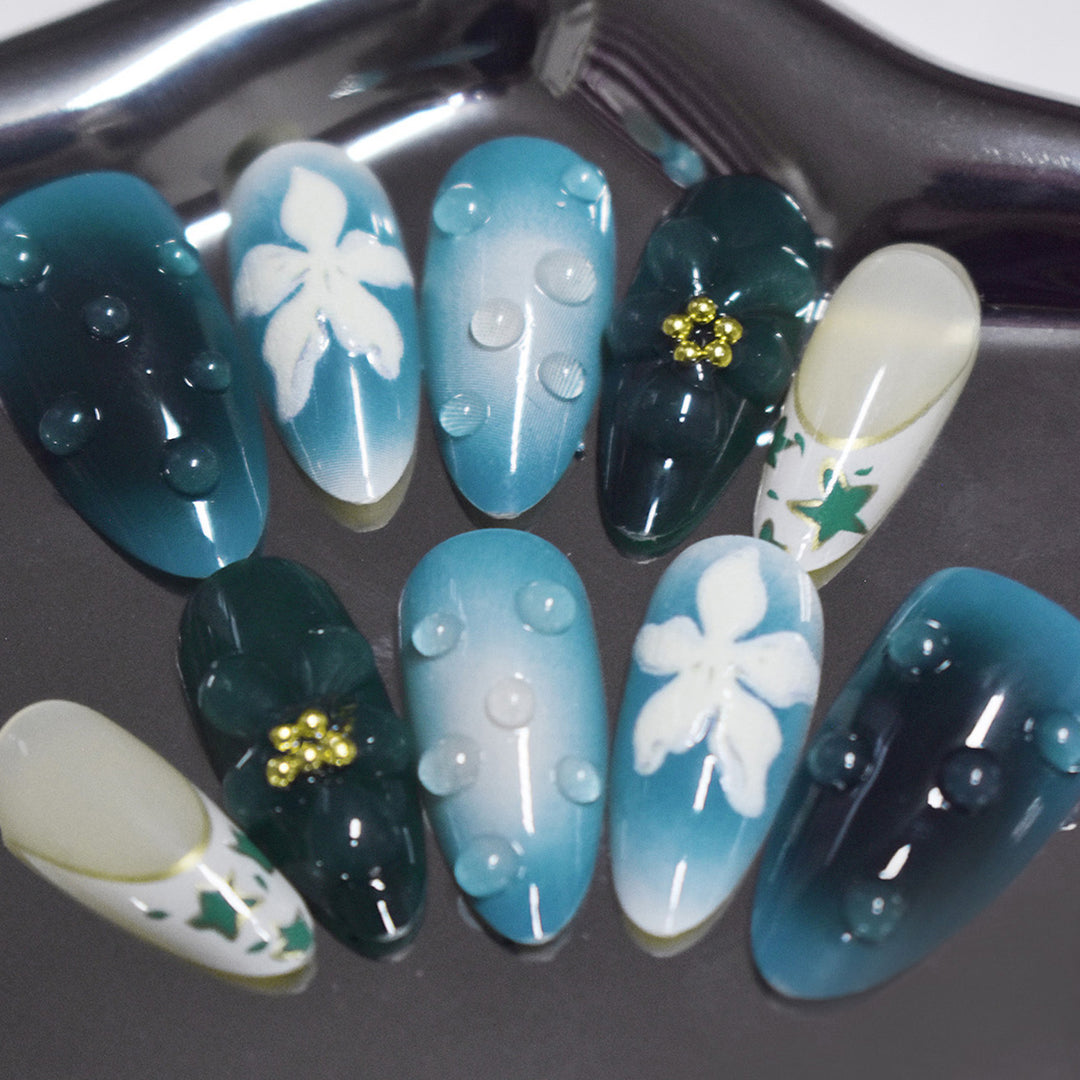 Decorative Press-On Nail Art with Floral Elements Stornfield