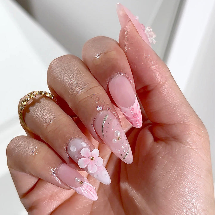 Artistic Floral Press-On Nail Set with Decorative Gel Accents Stornfield