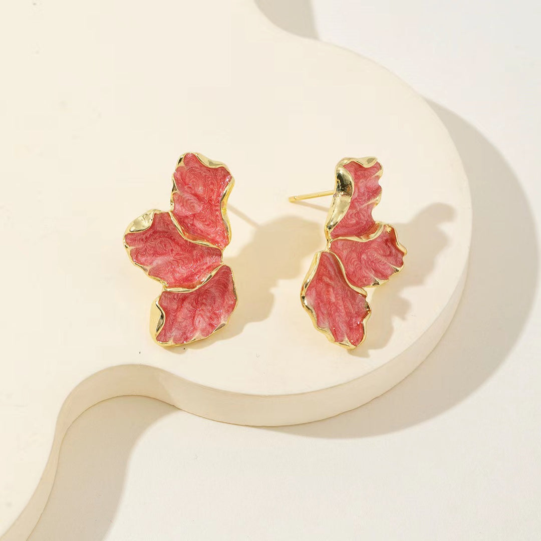 Fashionable earrings with feminine leaf design Stornfield