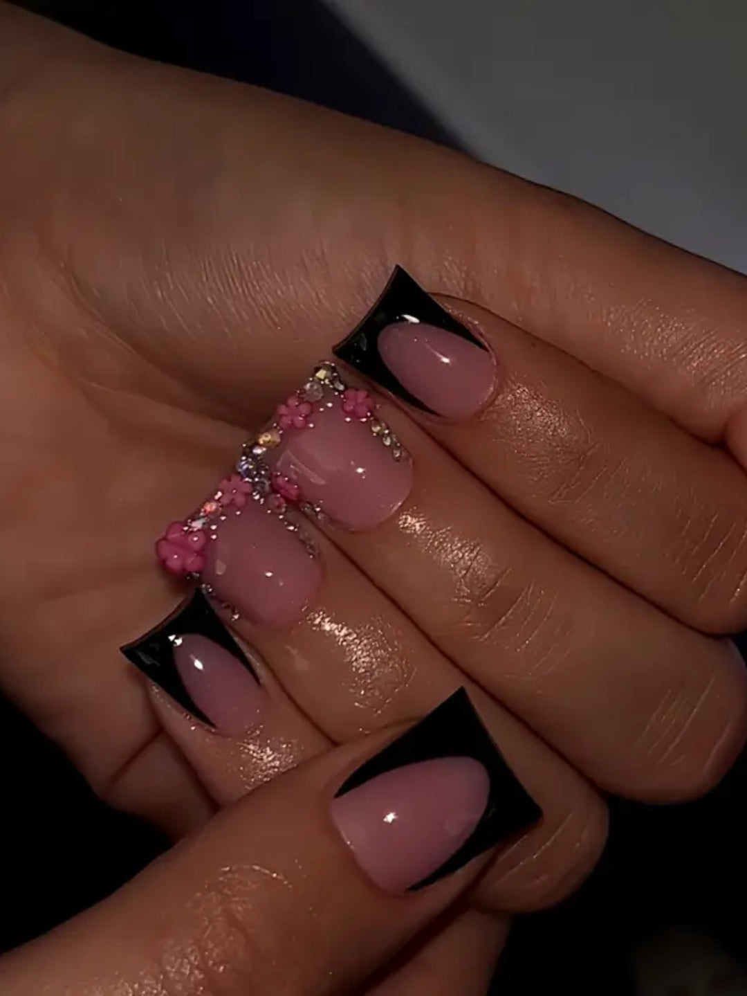 Luxurious 3D Floral Nail Art Extensions Stornfield