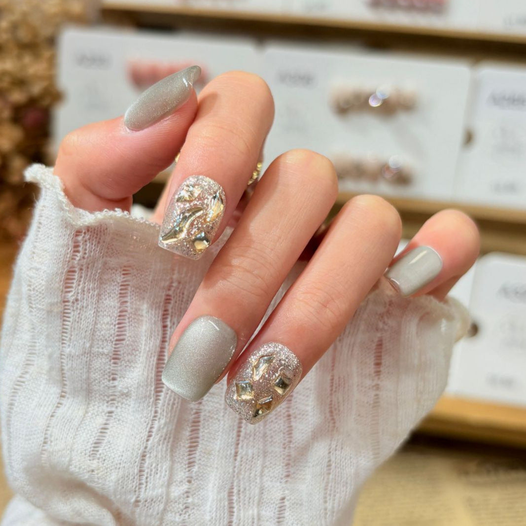 Decorative Press-On Nail Art Set with Sparkling Rhinestone Accents Stornfield