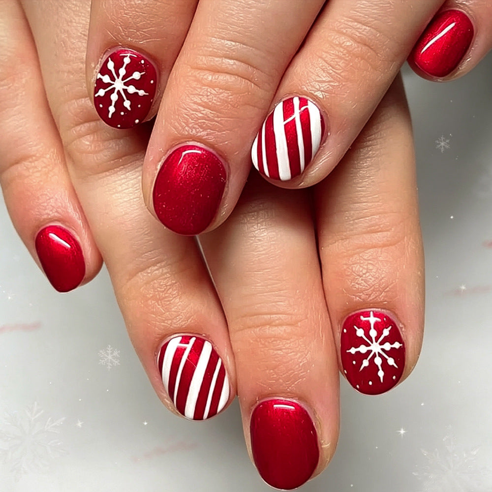 Festive Winter-Themed Press-On Nail Set Stornfield