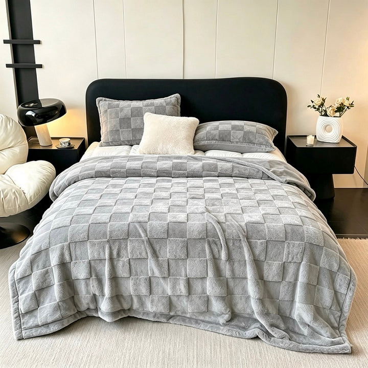 Textured Patchwork Fleece Blanket Stornfield