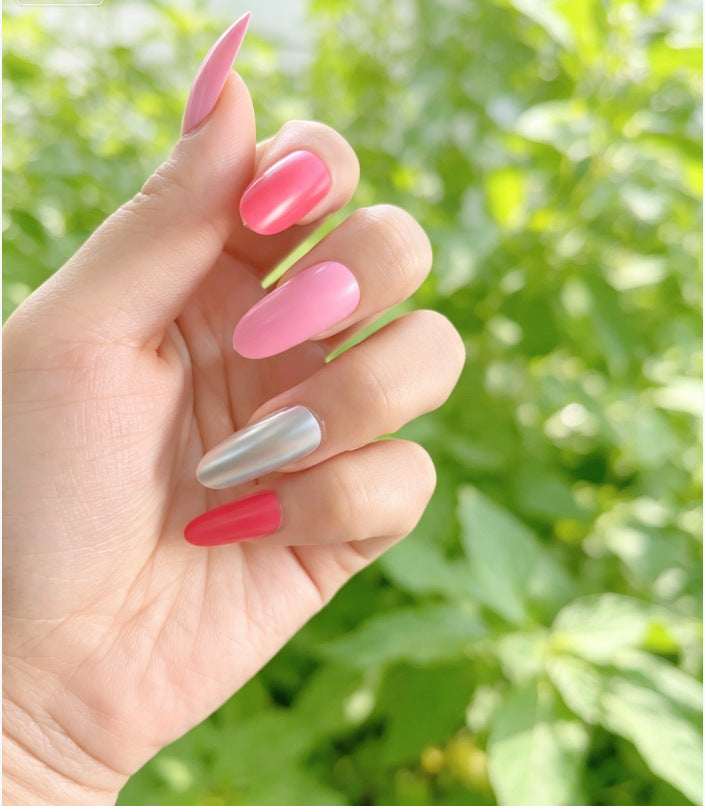Artistic Almond-Shaped Press-On Nails Set with Metallic Accents Stornfield