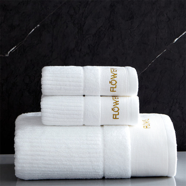 Luxurious terry towel set made of cotton velour with ribbed texture