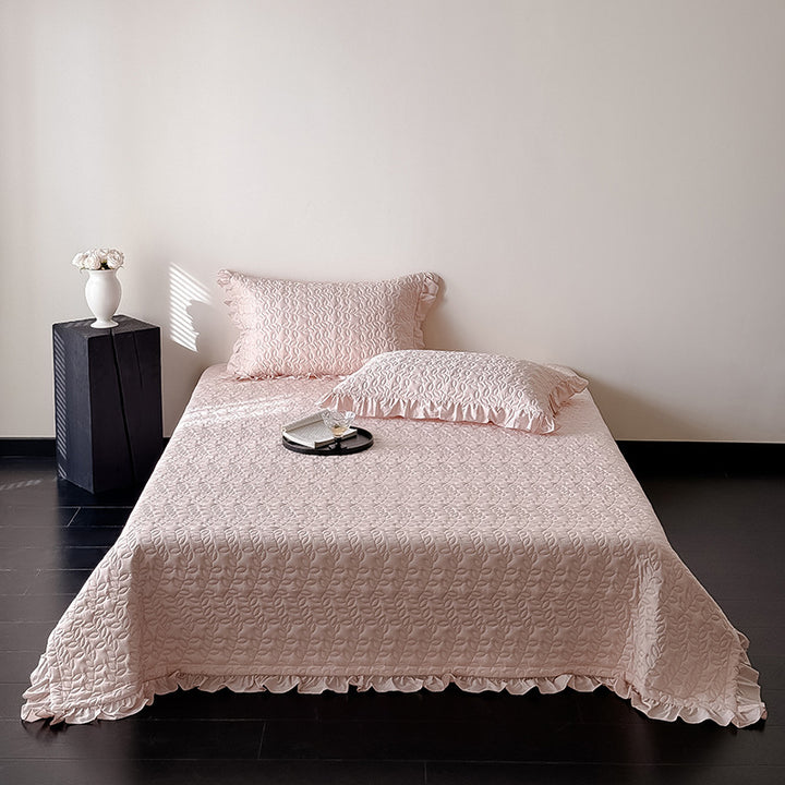 Quilted Ruffled-Edge Bedspread and Pillow Sham Set
