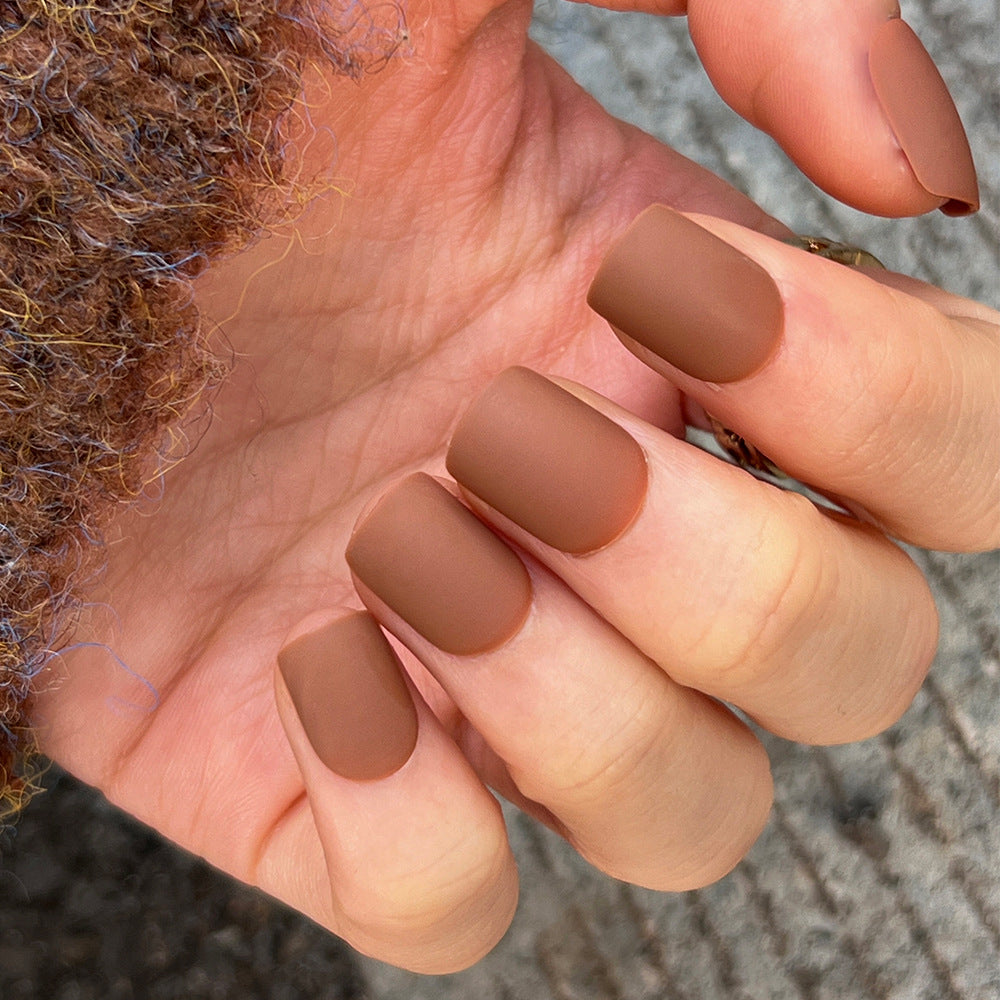 Artificial nail art with matte finish Stornfield
