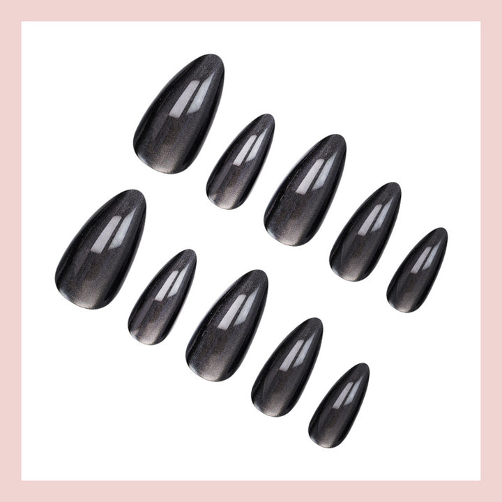 Artificial nail set with elegant pointed shapes and high-gloss finish Stornfield