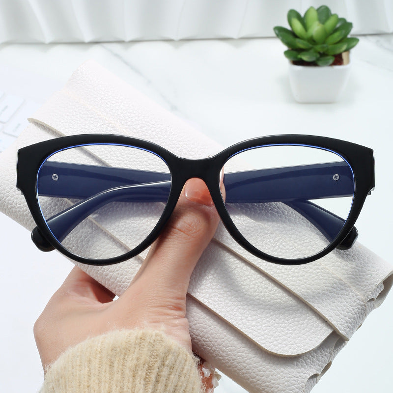 Women's Cat-Eye Sunglasses with Luxurious Leopard Print and Charming Details Stornfield