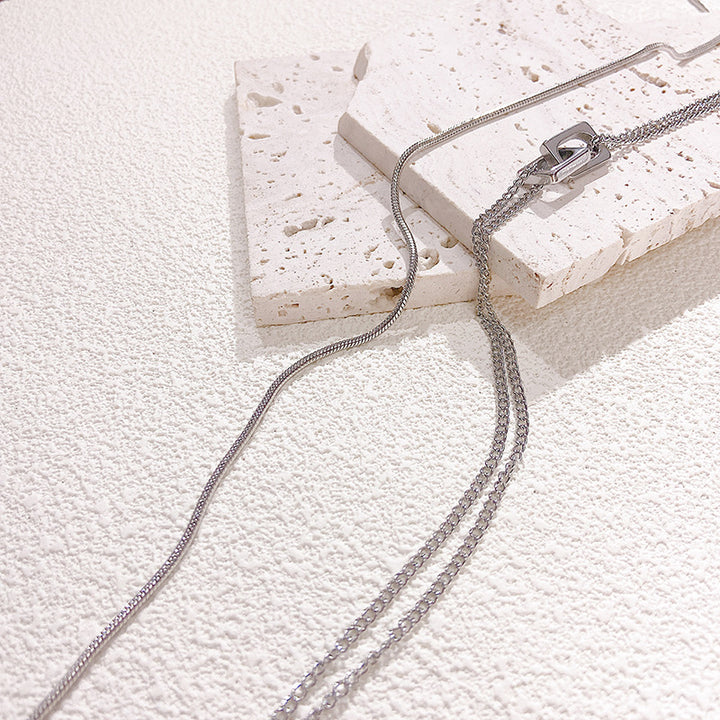 Fashionable chain glasses holder Stornfield