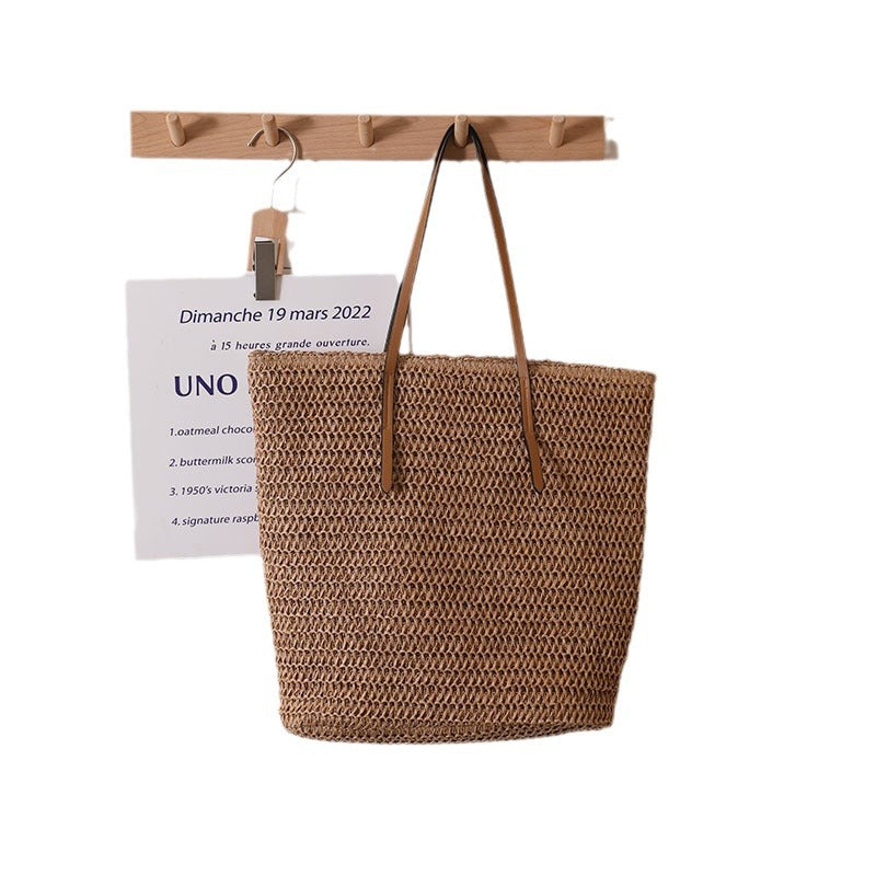 Braided shopping bag with elegant leather handles Stornfield