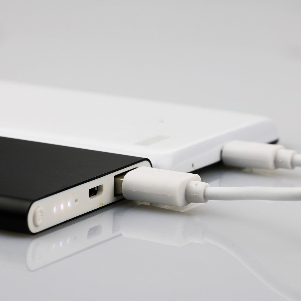Slim aluminum portable power bank with dual USB output Stornfield