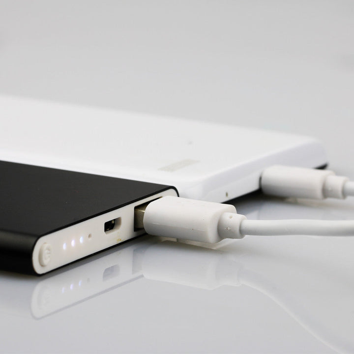 Slim aluminum portable power bank with dual USB output Stornfield