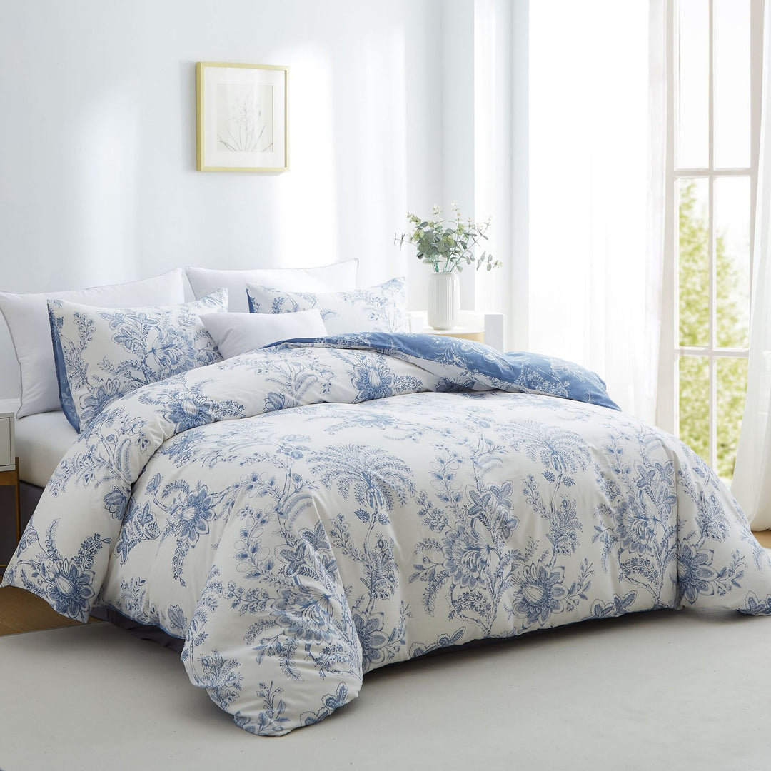 Women's elegant bedding set with floral design Stornfield