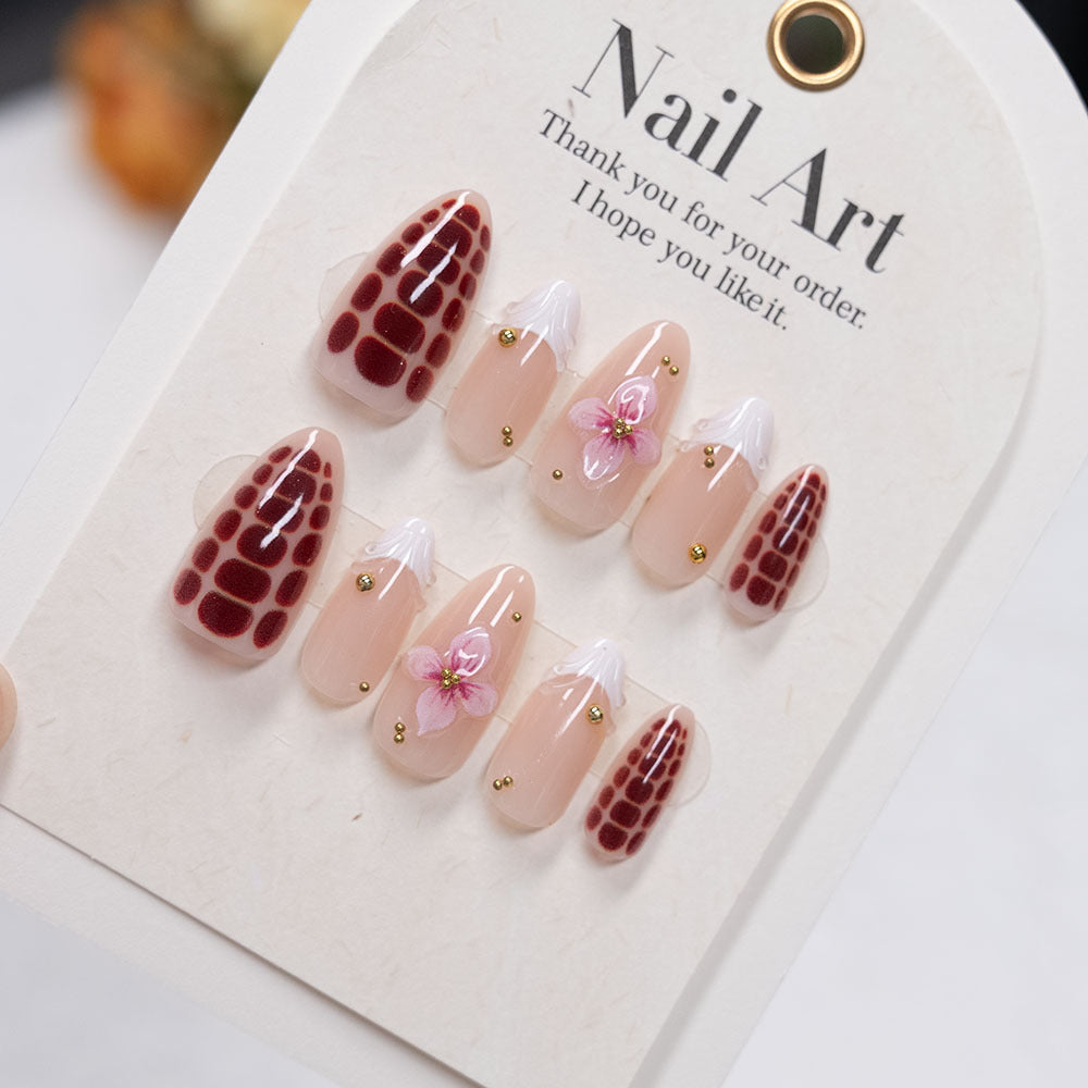 Artistic Floral Press-On Nail Art