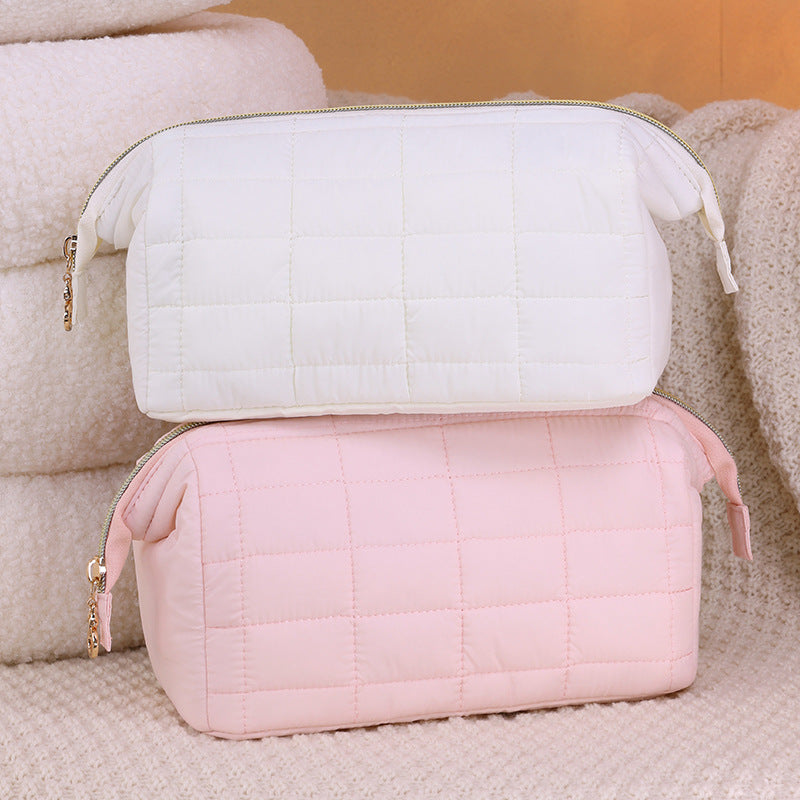 Cosmetic and Care Organizer with Practical Zipper and Padded Design Stornfield