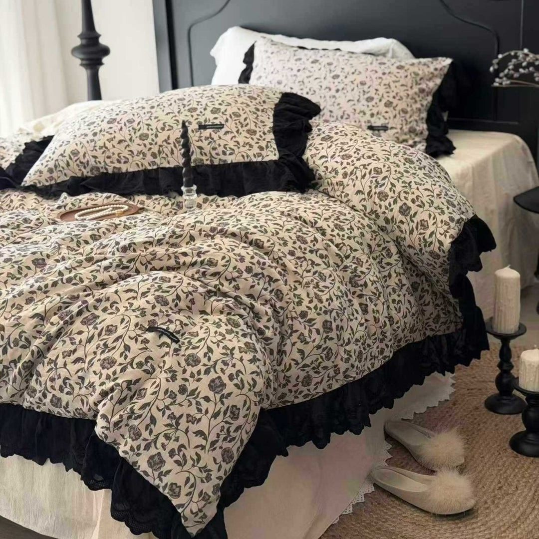 Cottage Floral Cotton Duvet Cover Set with Black Ruffle Trim