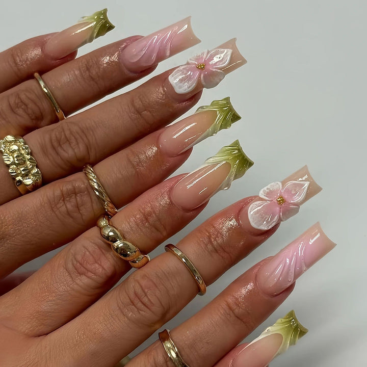 Artistic Floral Press-On Nail Extensions Stornfield
