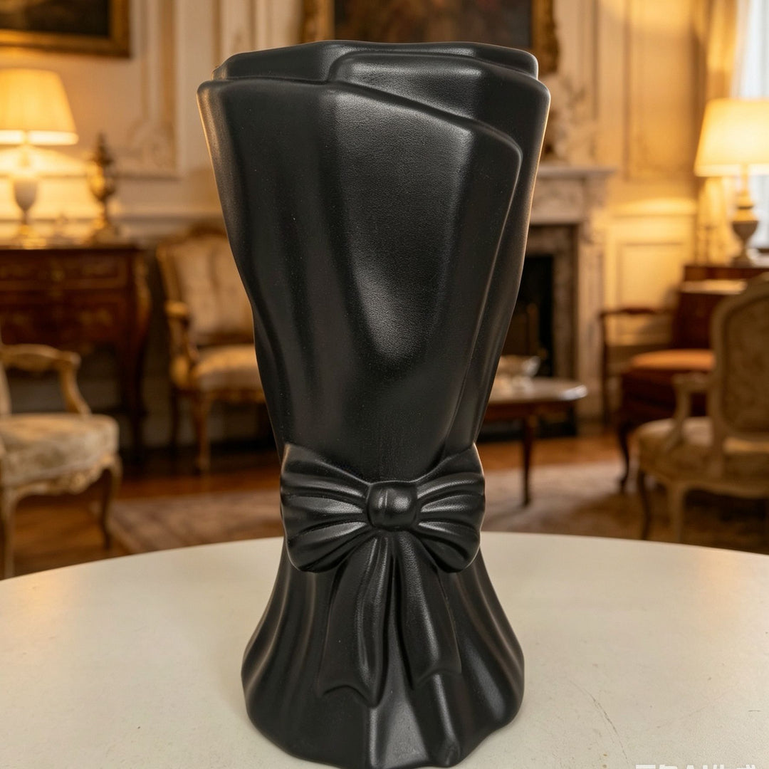 Decorative Elegant Bow-Shaped Flower Vase Stornfeild