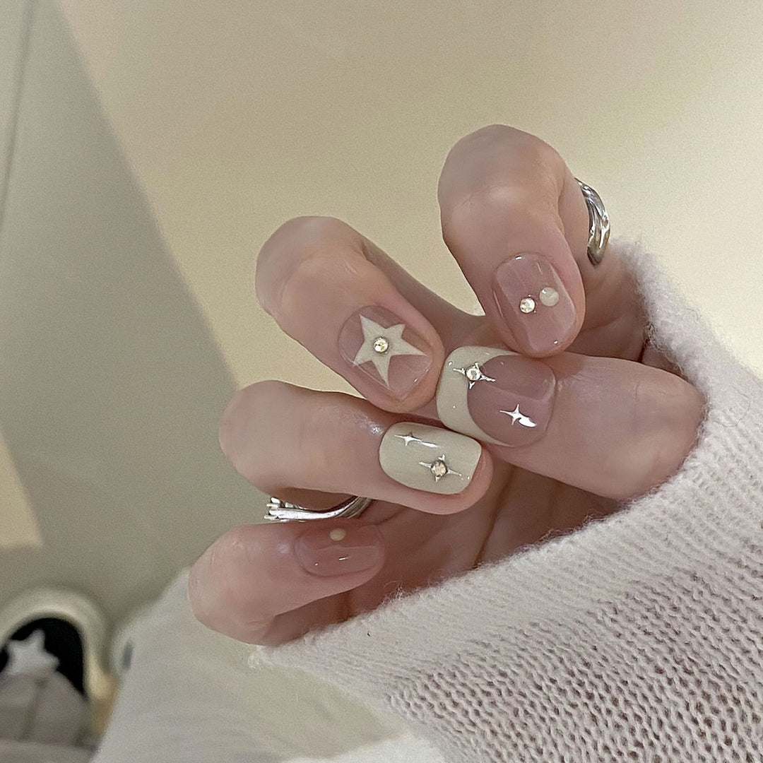 Artificial nails with elegant glitter accents Stornfield