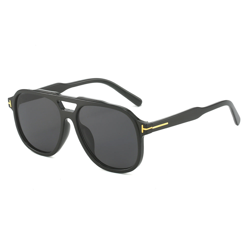 Retro-Inspired Oversized Sunglasses Stornfield