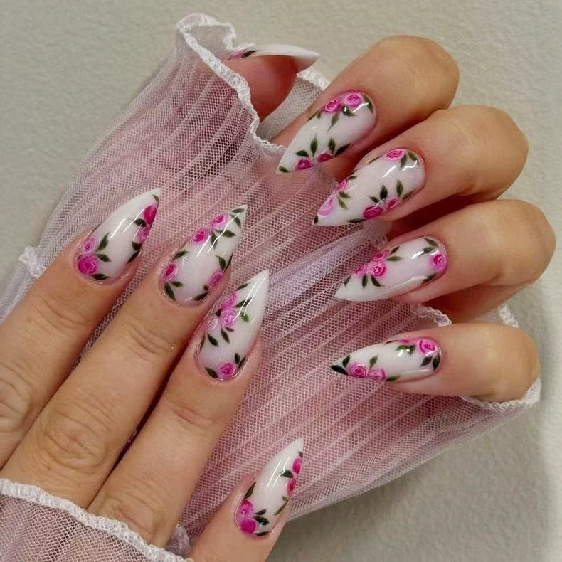 Artificial nail set with romantic rose designs Stornfield