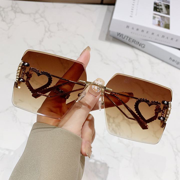 Women's fashionable sunglasses with trendy heart design Stornfield