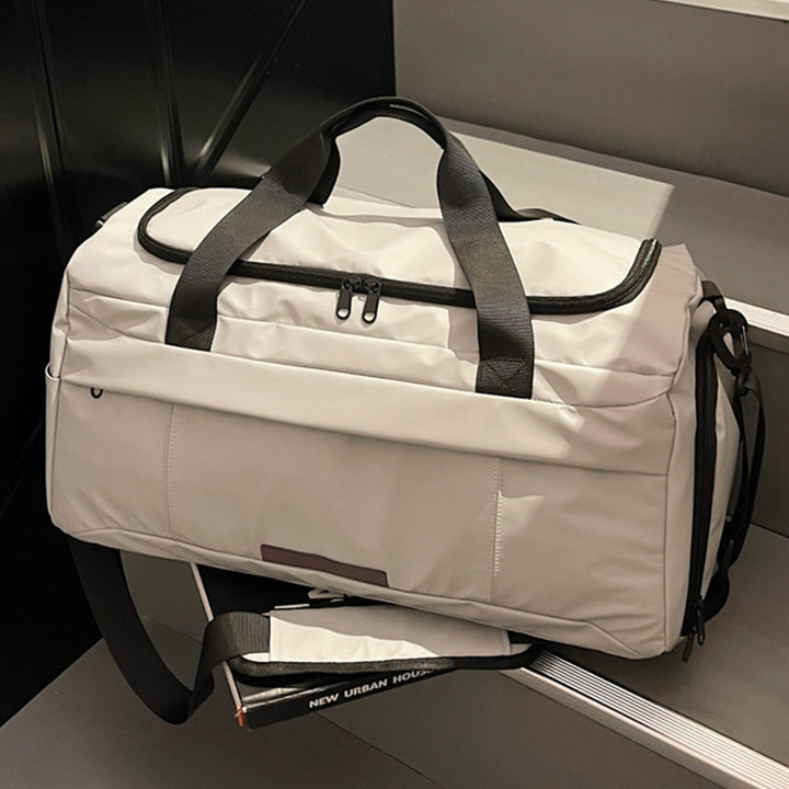 Sporty travel bag with insulated lining Stornfield