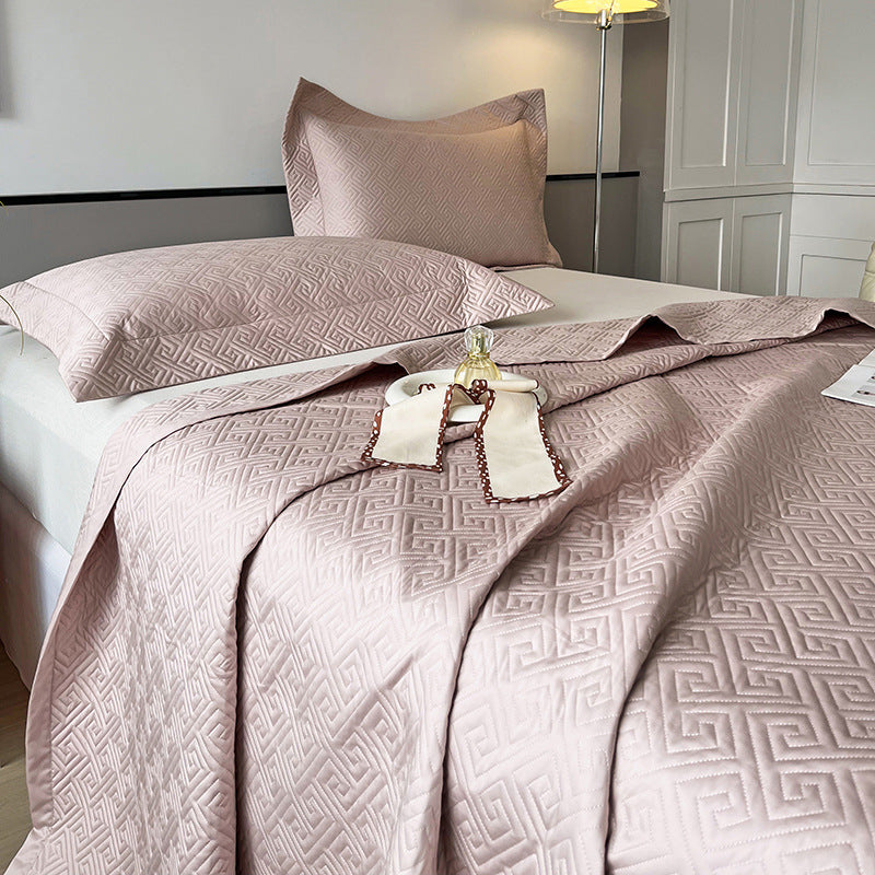 Quilted Jacquard Bedspread Set with Matching Pillow Shams