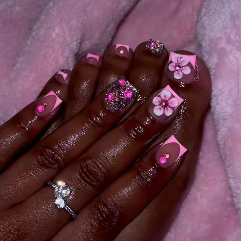 Decorative 3D Floral Press-On Nail Art Stornfield