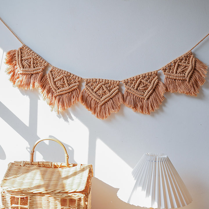Decorative Macrame Banner Stornfield