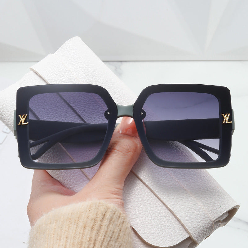 Women's fashionable square sunglasses with elegant design Stornfield