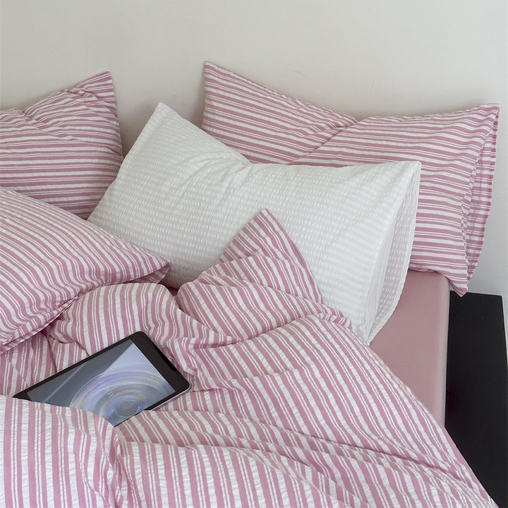 Noble bed linen set made of cotton percale with fine pinstripe structure and hotel closure