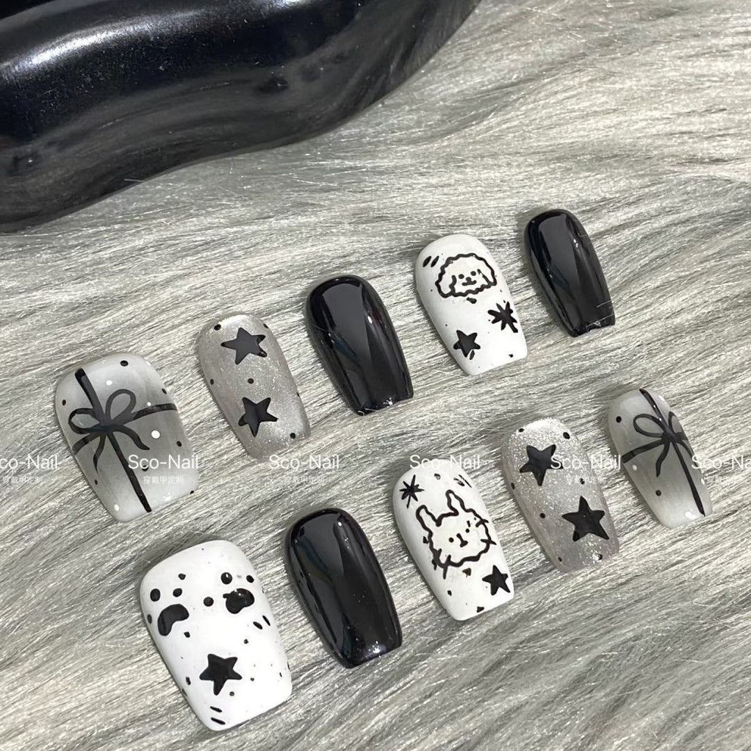 Nail art with creative Christmas design