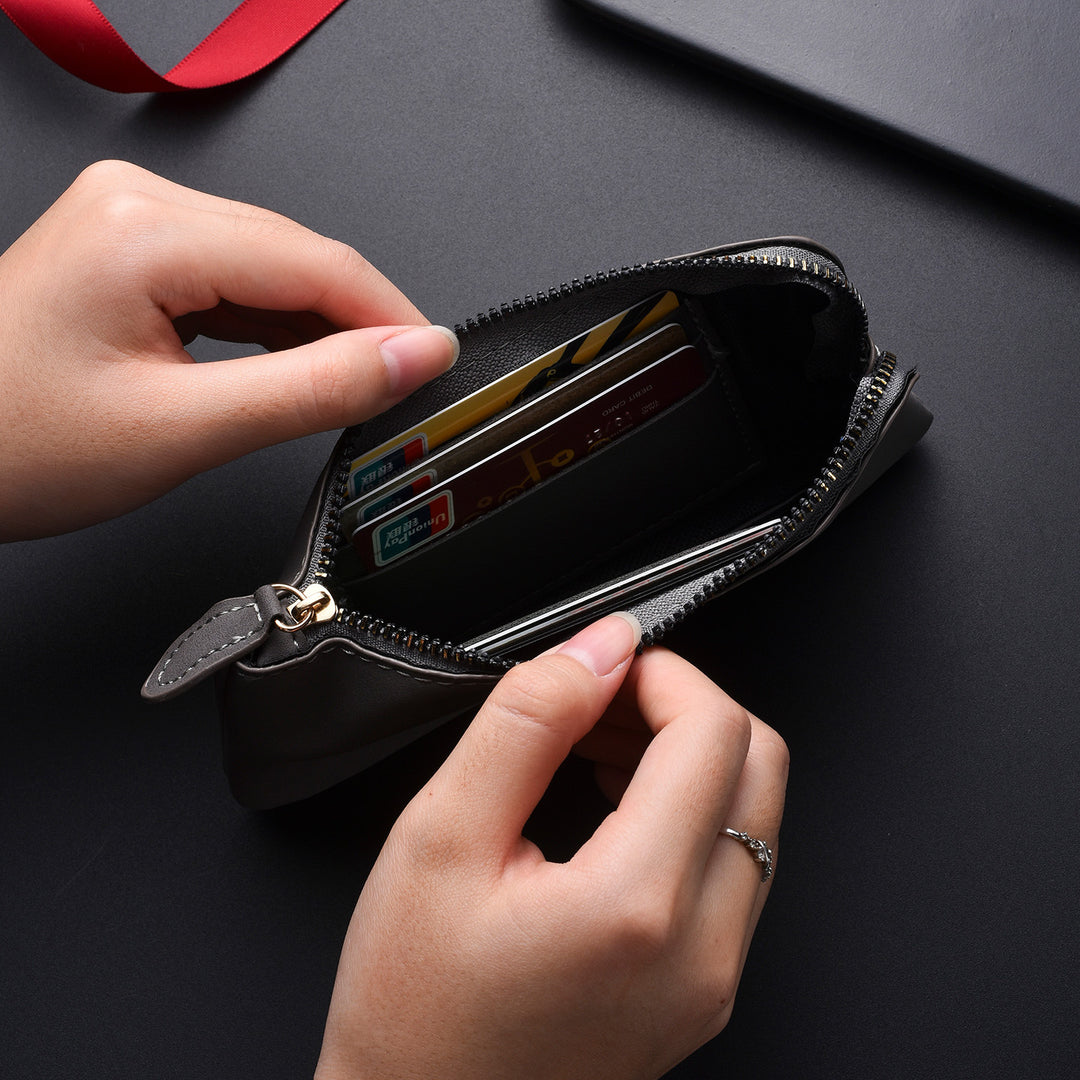 Premium Leather Zippered Wallet Organizer Stornfield