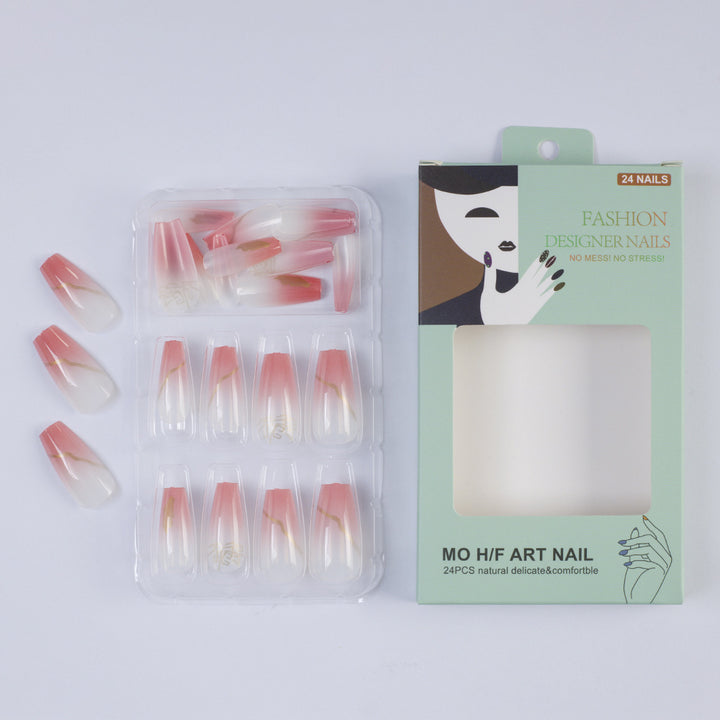Nail art in an elegant gradient with gold accents Stornfield