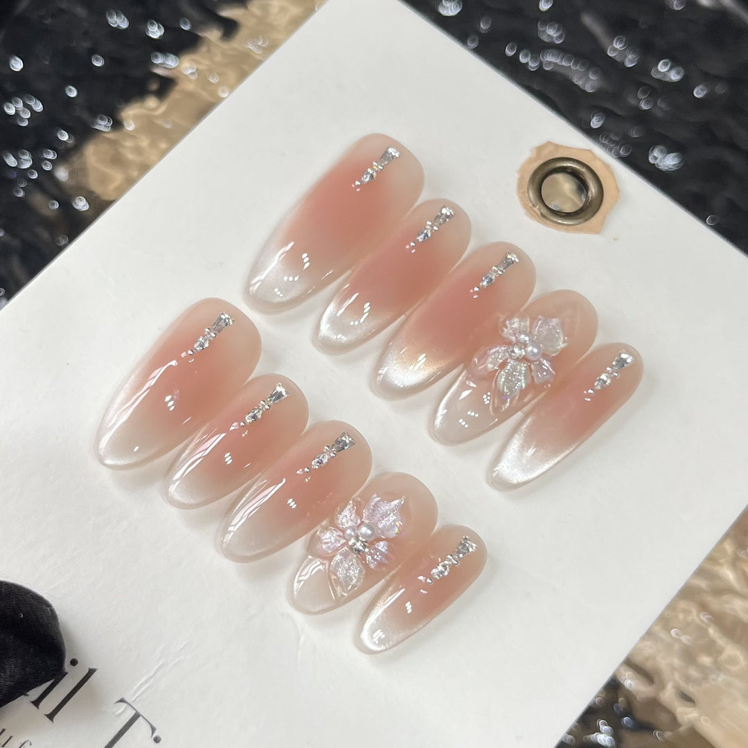Artificial Nail Set with Romantic Design Stornfield