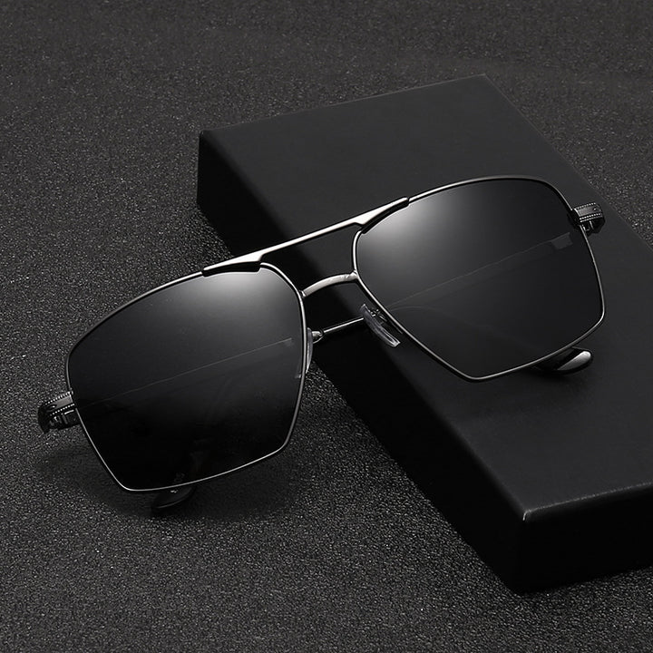 Men's modern sunglasses in an elegant frame Stornfield